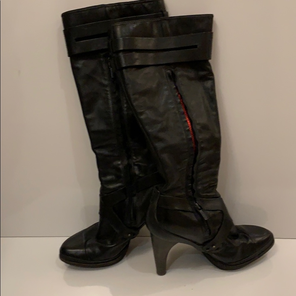 Tsubo knee high boots, style 8166-bf. Size 9. Used